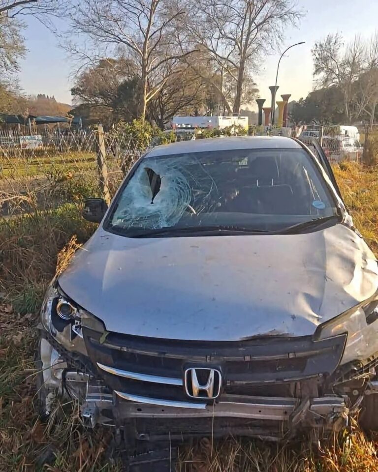 Woman Killed After Rock Thrown From Bridge Smashes Through Windscreen on R24 Near Bedfordview