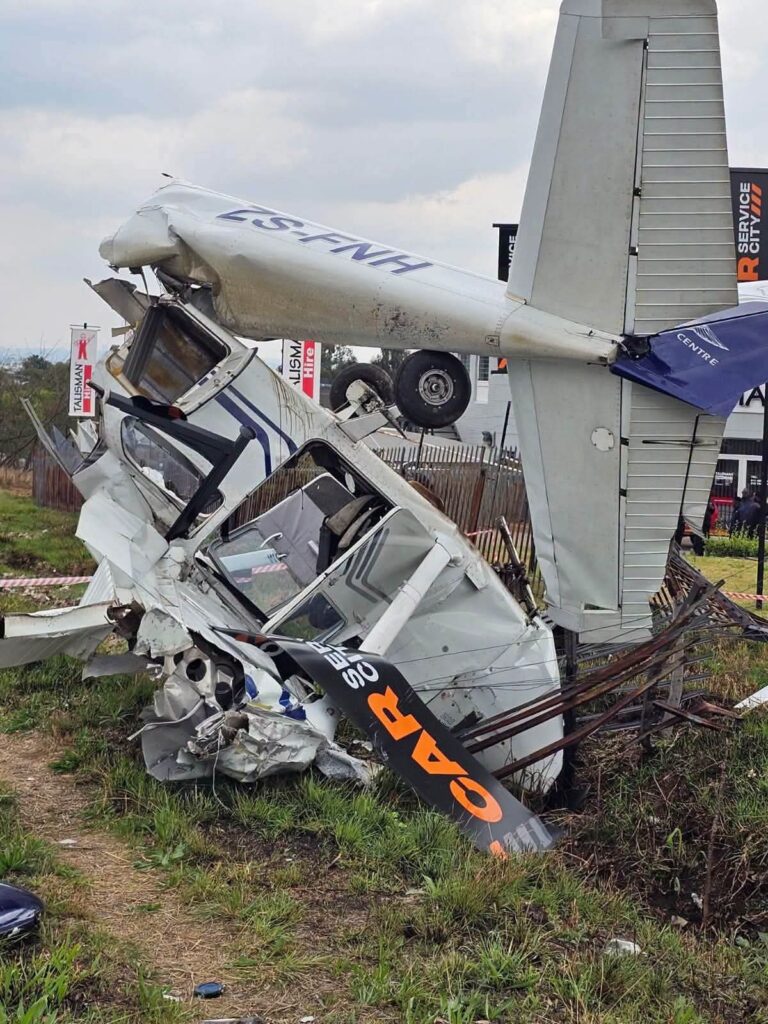 Midrand Aircraft CrashLight Aircraft Crash-Lands In Midrand, Injuring Two And Causing Major Traffic Disruptions